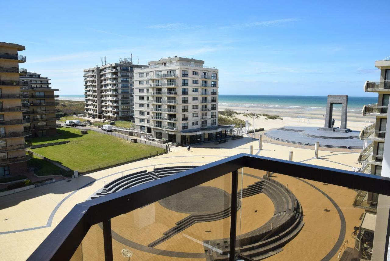 Plaza Apartment De Panne Exterior photo